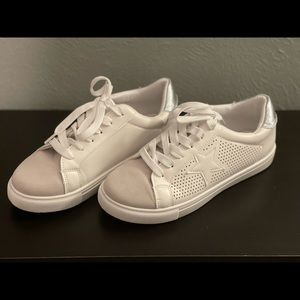 Women’s Sneakers